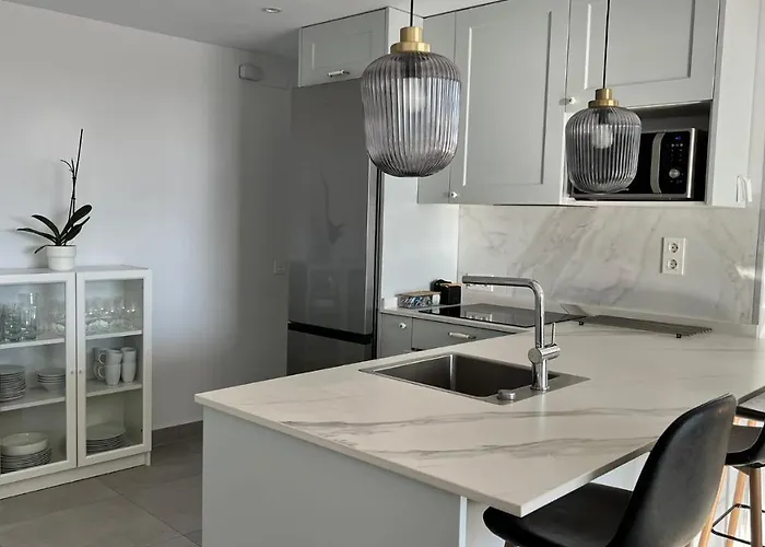 Appartement 1º Linea De Playa En Pleno Centro De *