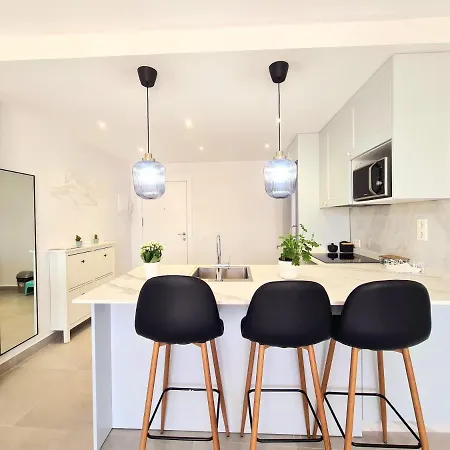 Apartamento 1º Línea De Playa En Pleno Centro De Fuengirola