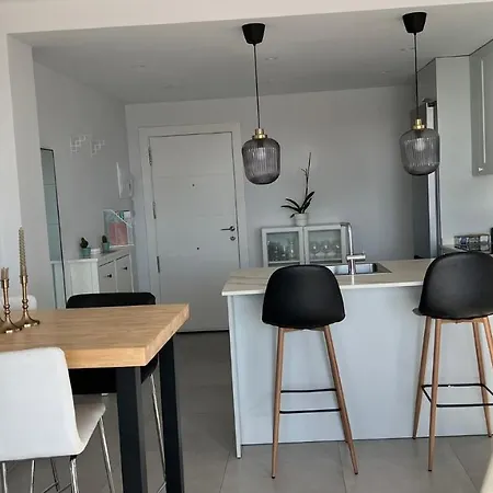 Apartamento 1º Línea De Playa En Pleno Centro De *