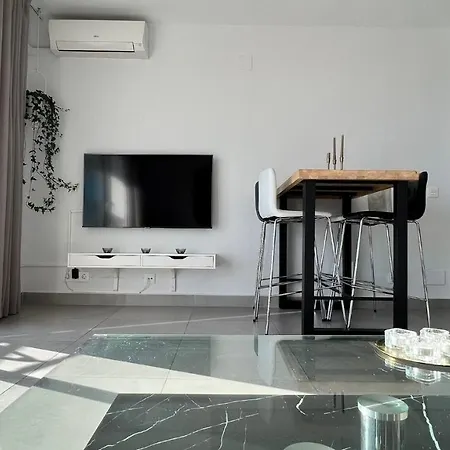 Apartment 1º Linea De Playa En Pleno Centro De *