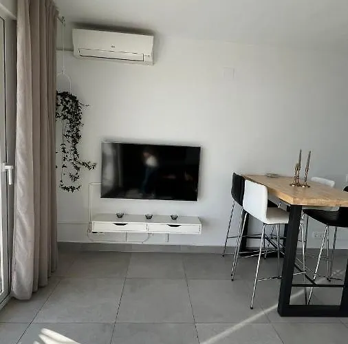 1º Linea De Playa En Pleno Centro De * 푸엔히롤라